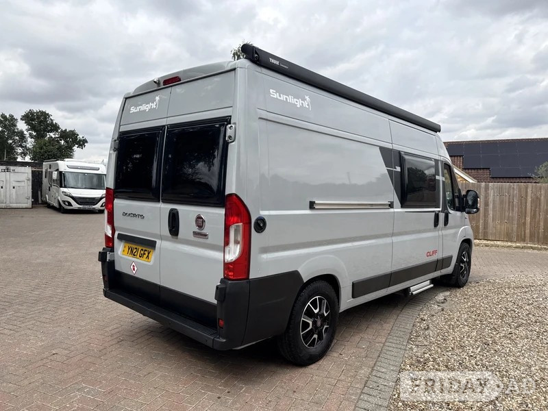 [2 berth ]Sunlight Cliff 600 Adventure