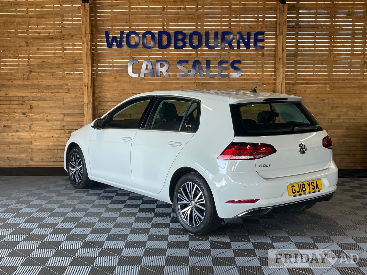 [ berth ]Volkswagen Golf