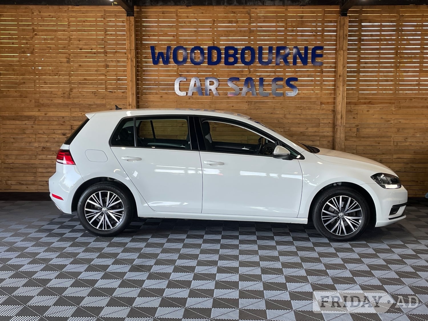 Volkswagen Golf 2018 - Cars