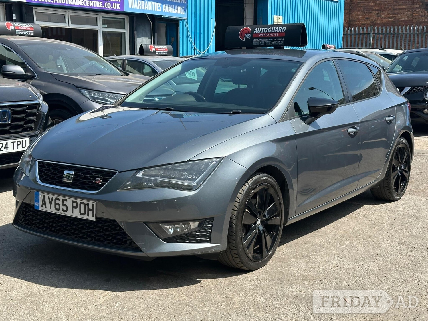 [ berth ]SEAT Leon