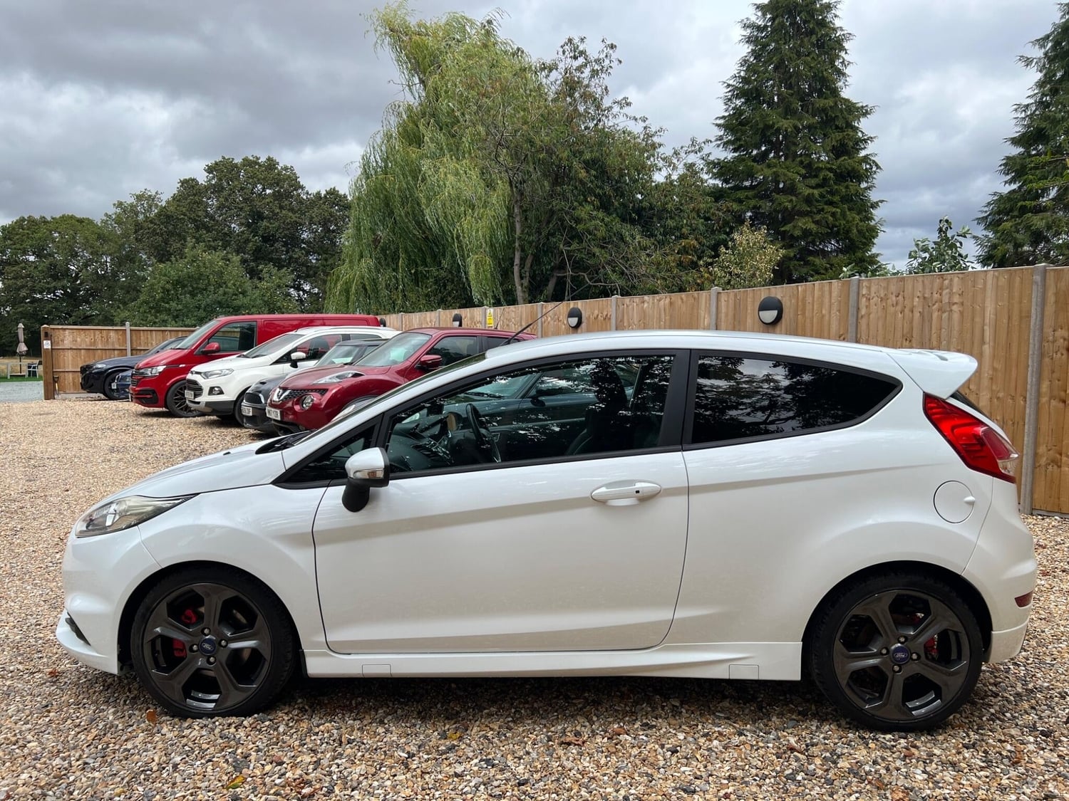 Ford Fiesta 2014 - Cars in Cranleigh