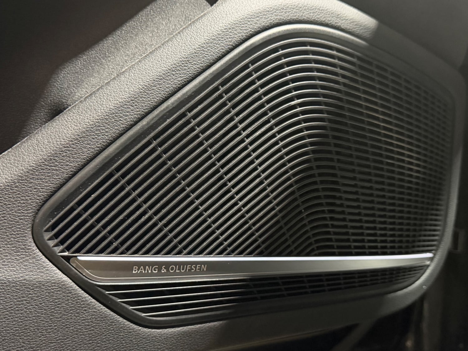 [ berth ]Audi A4