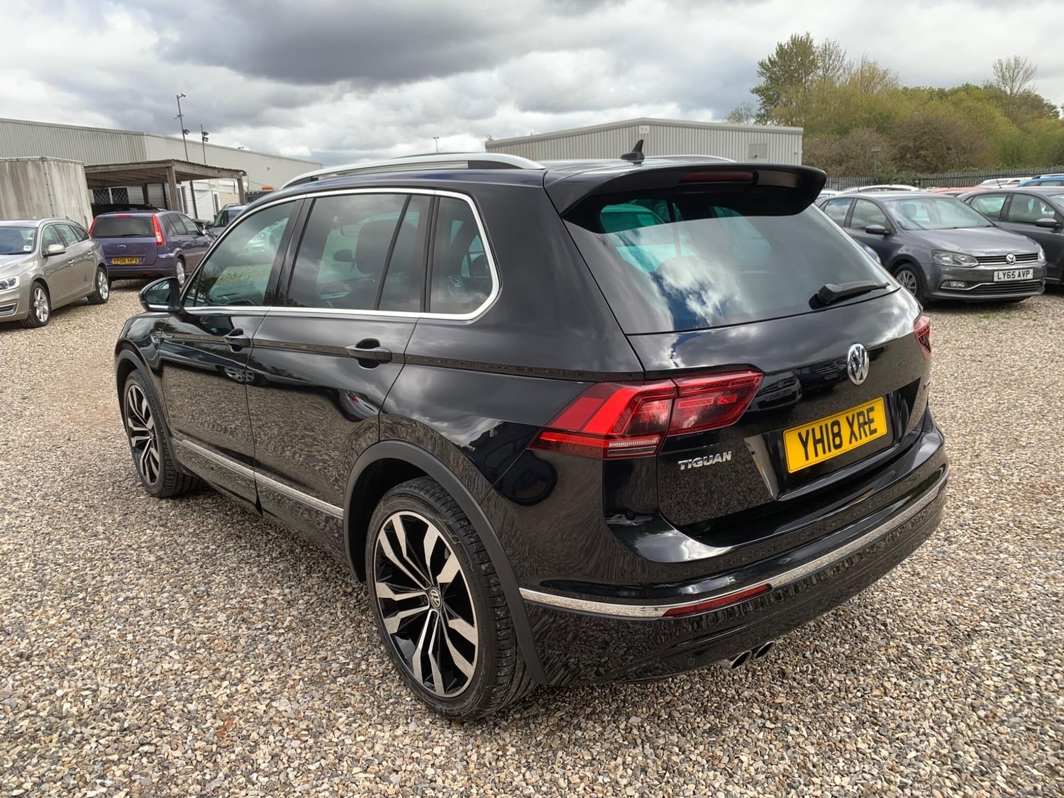 Volkswagen Tiguan 2018 - Cars