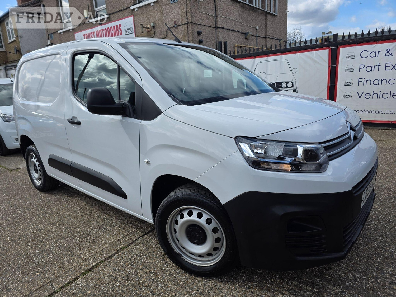 Citroen Berlingo 2023 in Hounslow