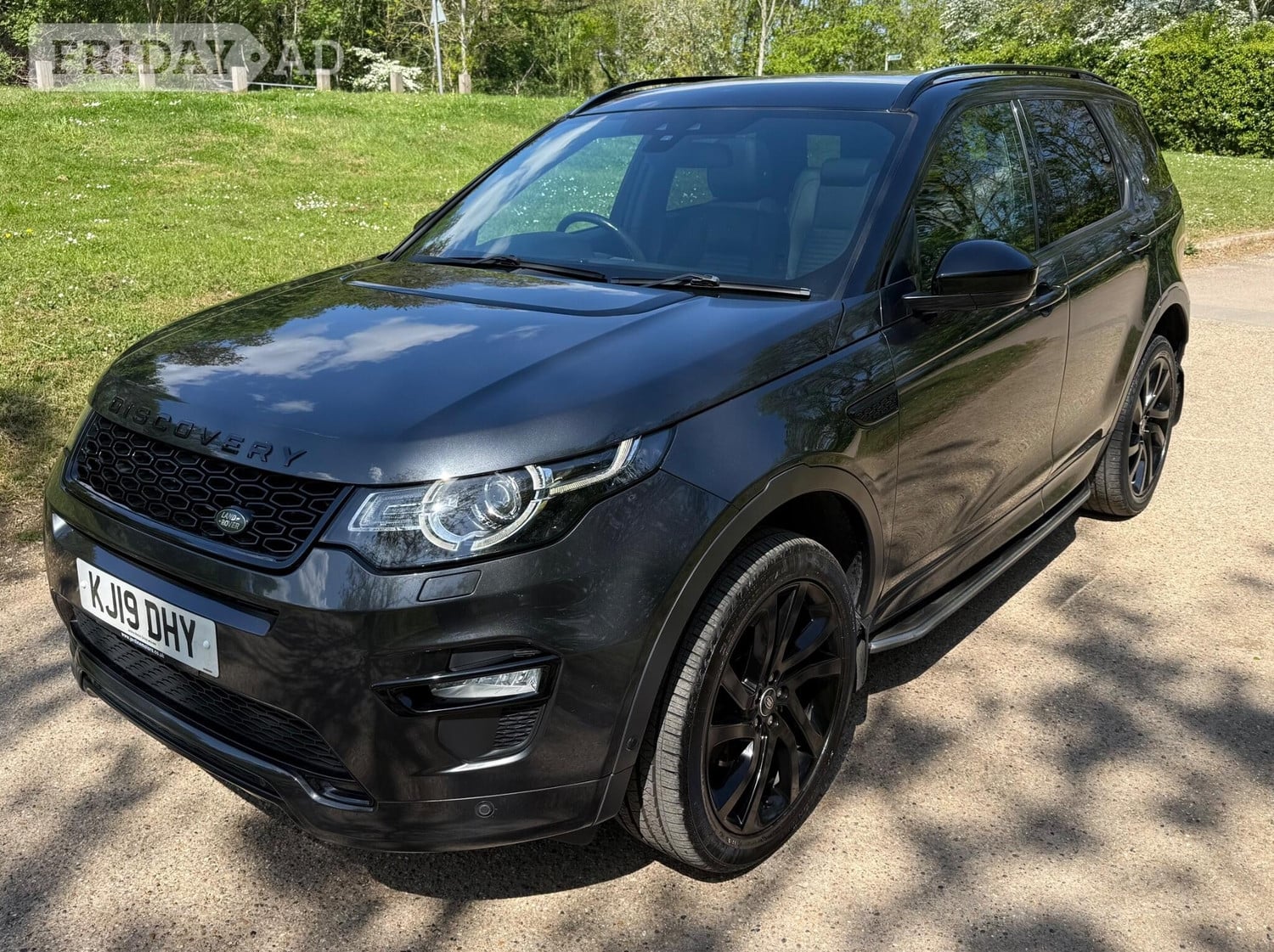 [ berth ]Land Rover Discovery Sport
