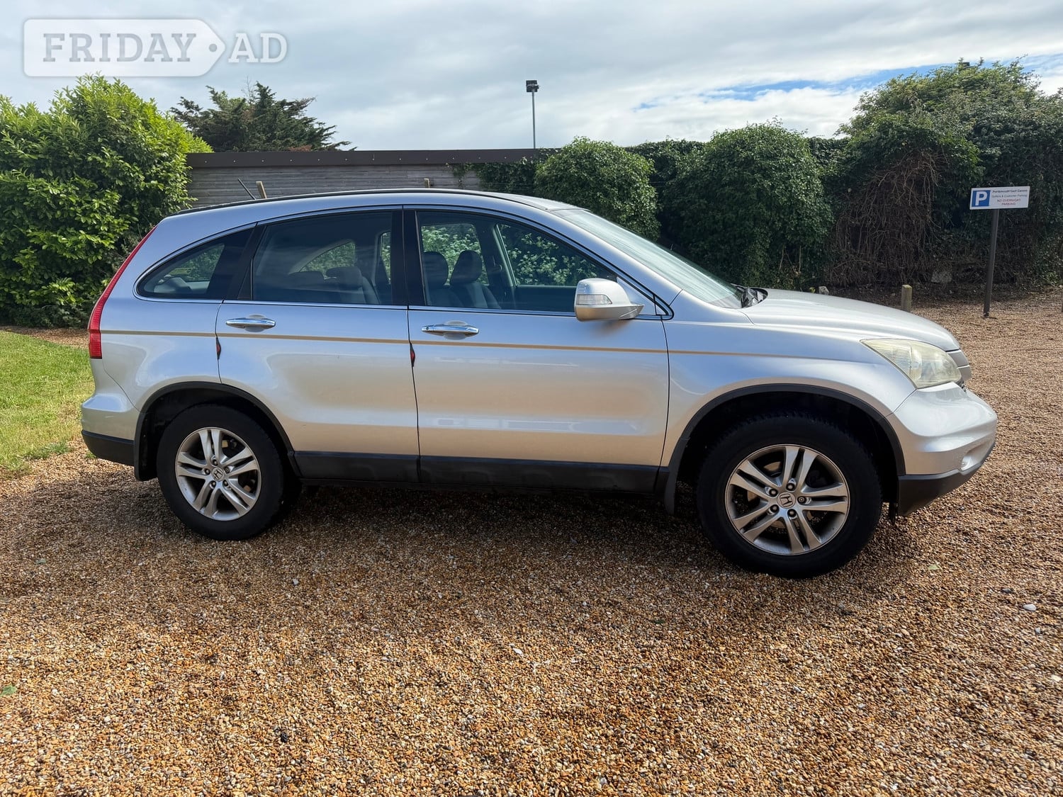 Honda CR-V 2011 - Cars in Portsmouth
