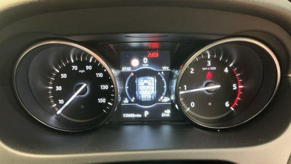 [ berth ]Land Rover Discovery Sport