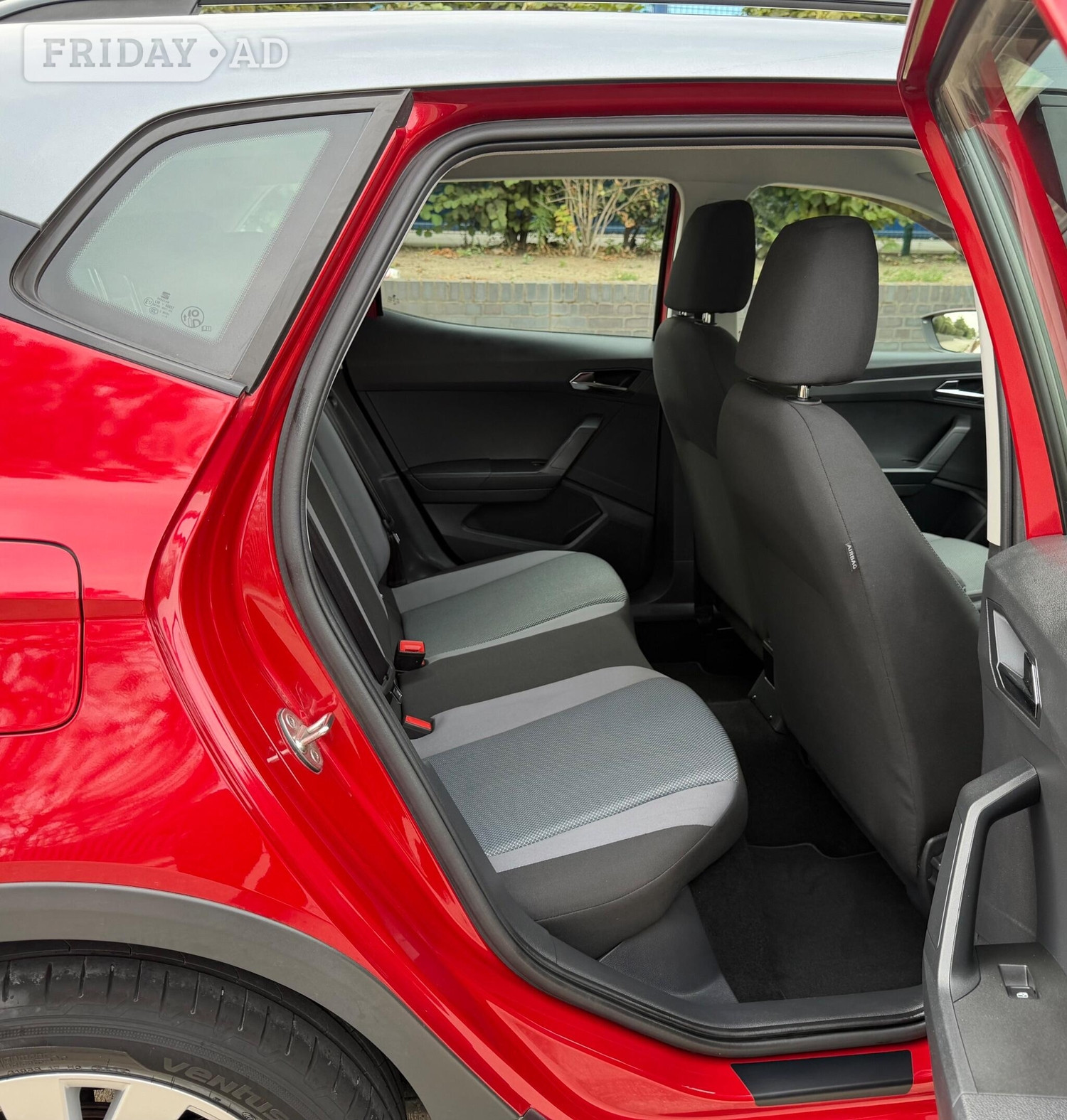 [ berth ]SEAT Arona