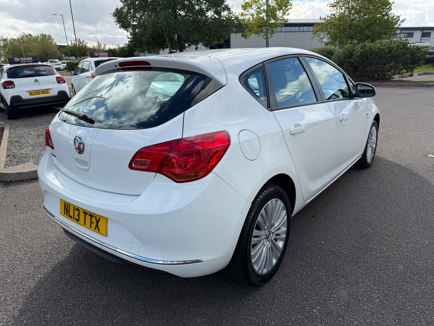 Vauxhall Astra 2013 - Cars