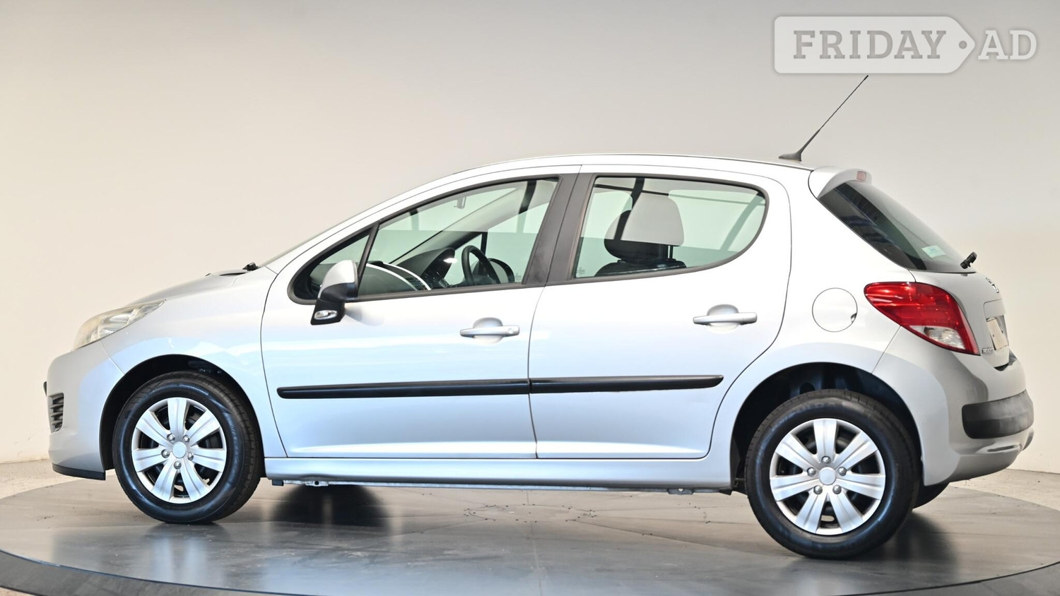 [ berth ]Peugeot 207