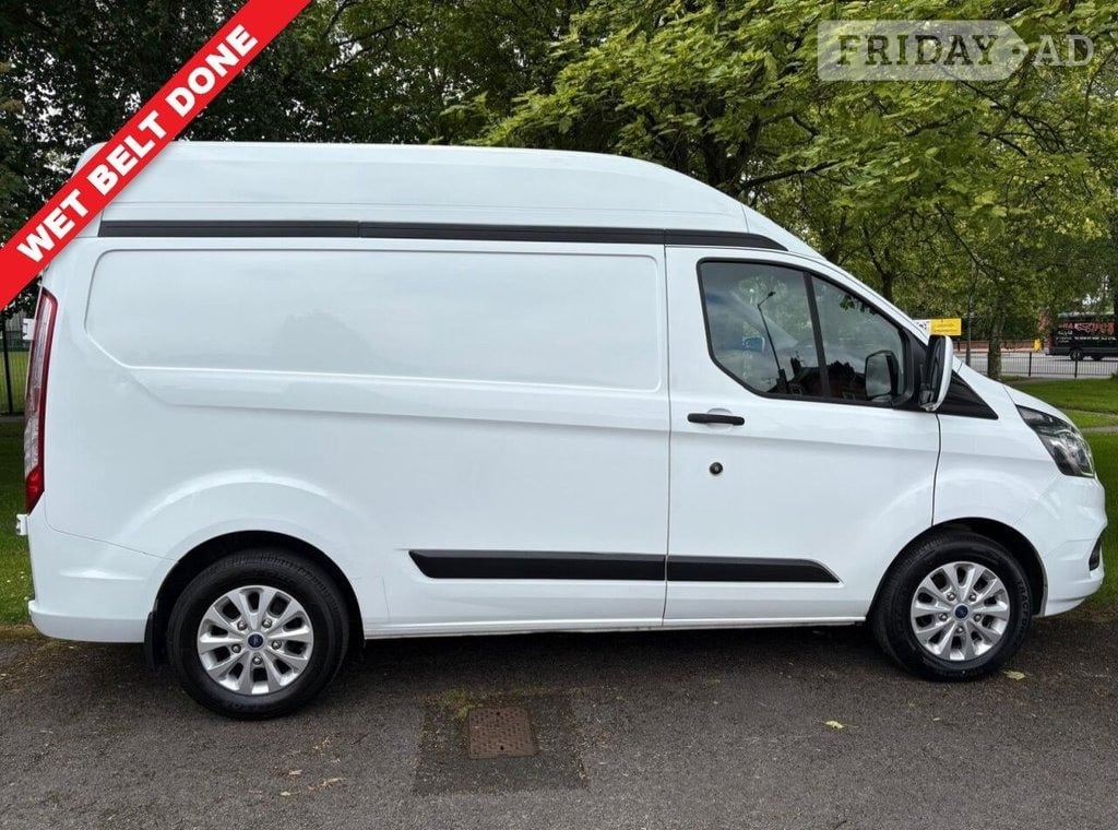 [ berth ]Ford Transit Custom