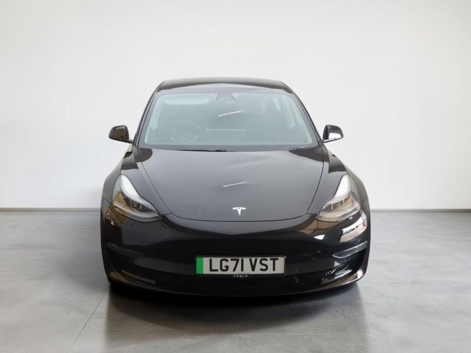 [ berth ]Tesla Model 3