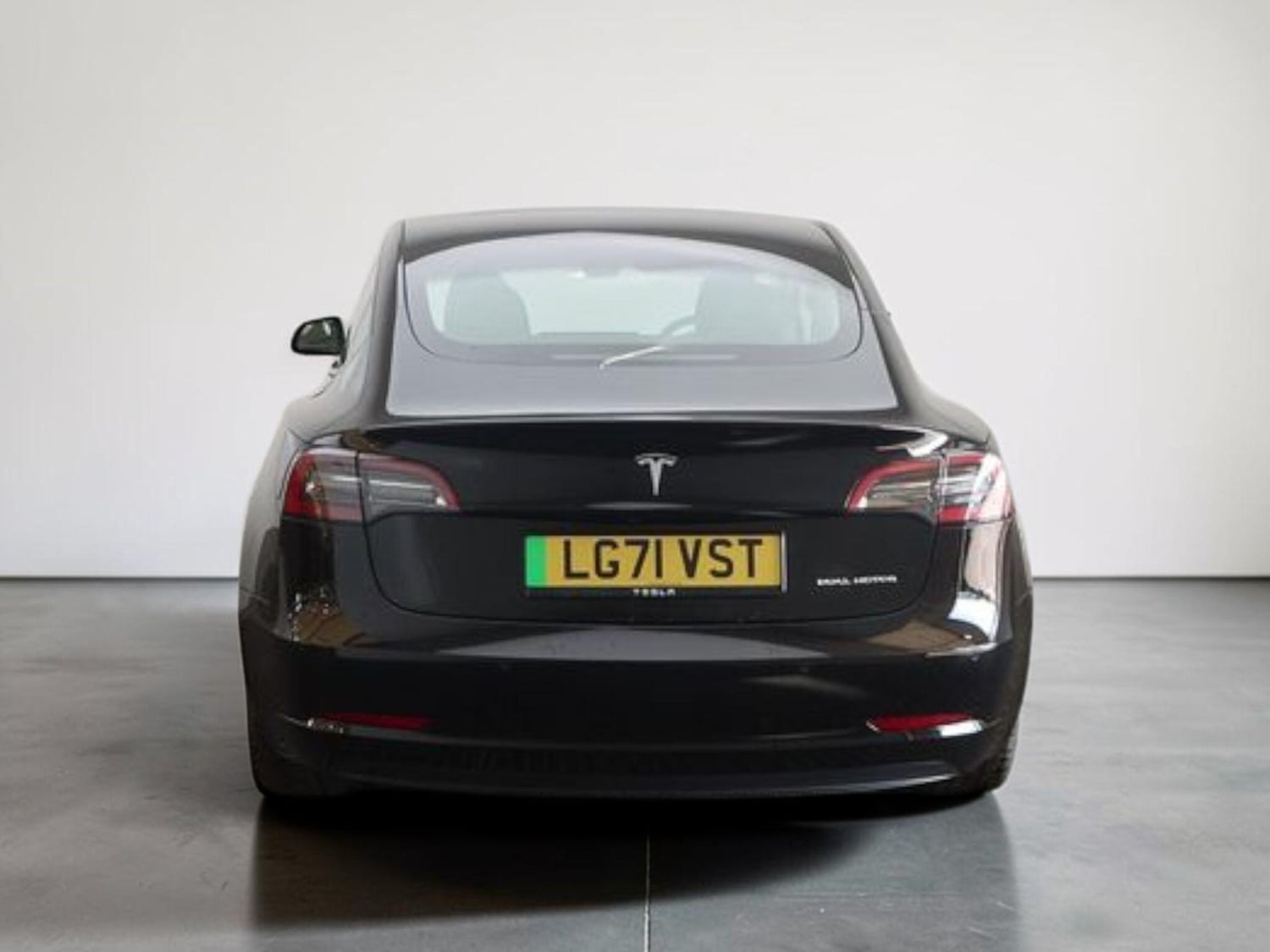 Tesla Model 3 2021 - Cars