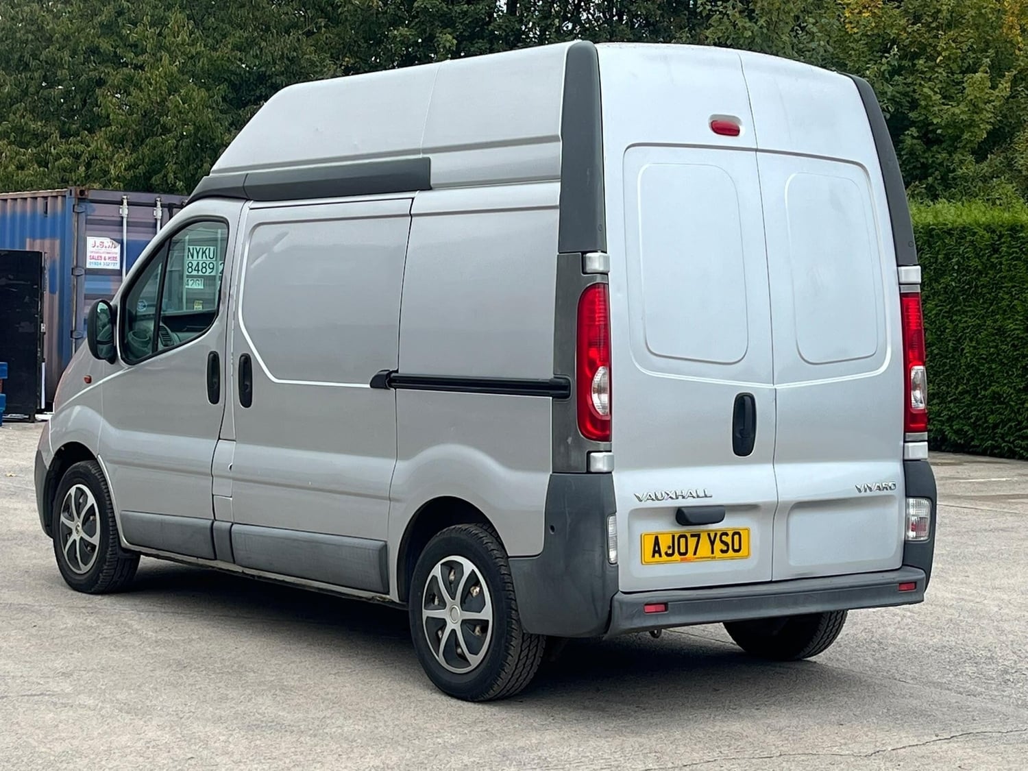 [ berth ]Vauxhall Vivaro
