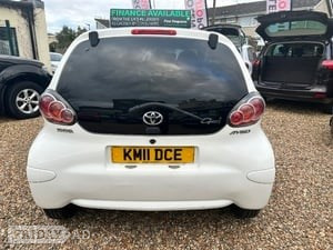 Toyota Aygo 2011 - Cars
