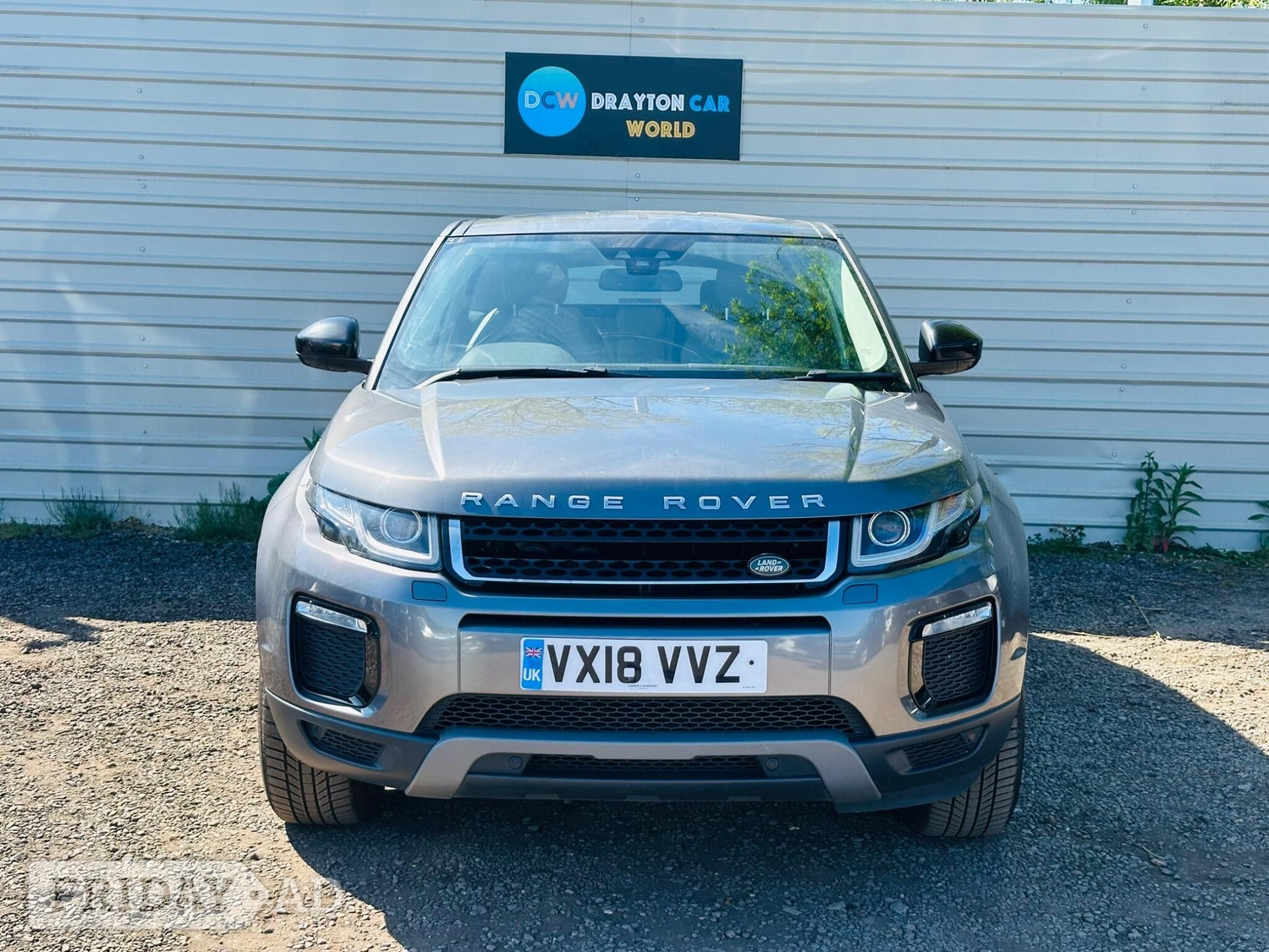 [ berth ]Land Rover Range Rover Evoque