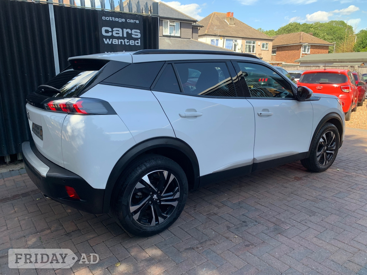 [ berth ]Peugeot 2008