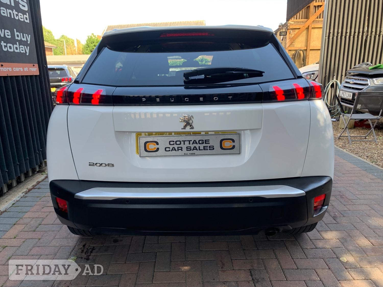 Peugeot 2008 2020 - Cars