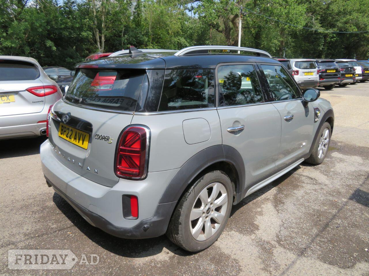 2022 MINI COUNTRYMAN 1.5 10kWh Cooper SE Classic SUV 5dr Petrol Plug-in Hybrid Automatic ALL4 Euro 6 (s/s) (222 ps) BLACK ROOF & MIRROR CAPS - Cars in Horsham
