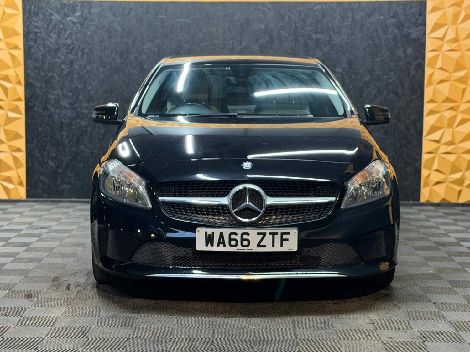 Mercedes-Benz A Class 2016 - Cars