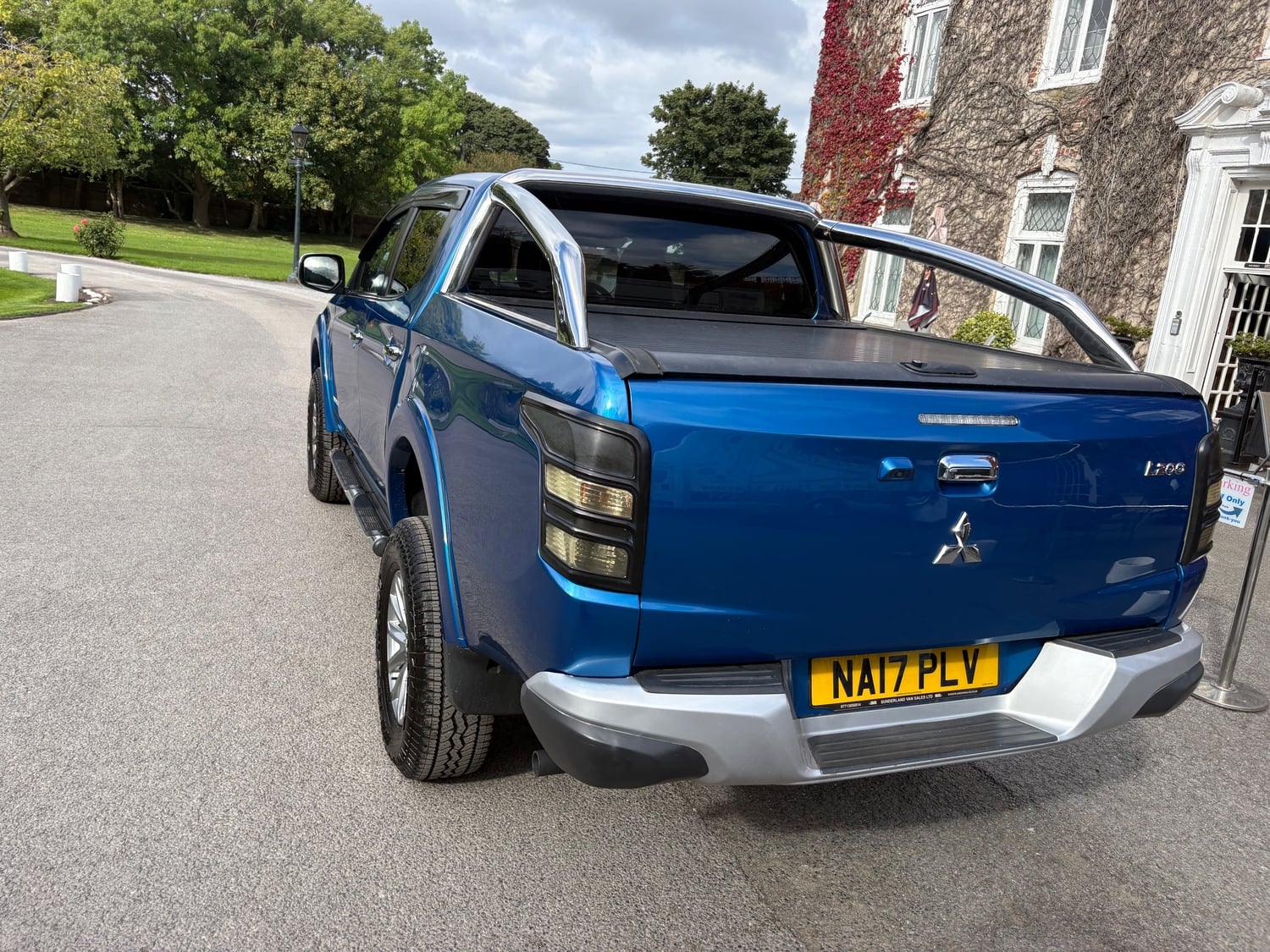 [ berth ]Mitsubishi L200
