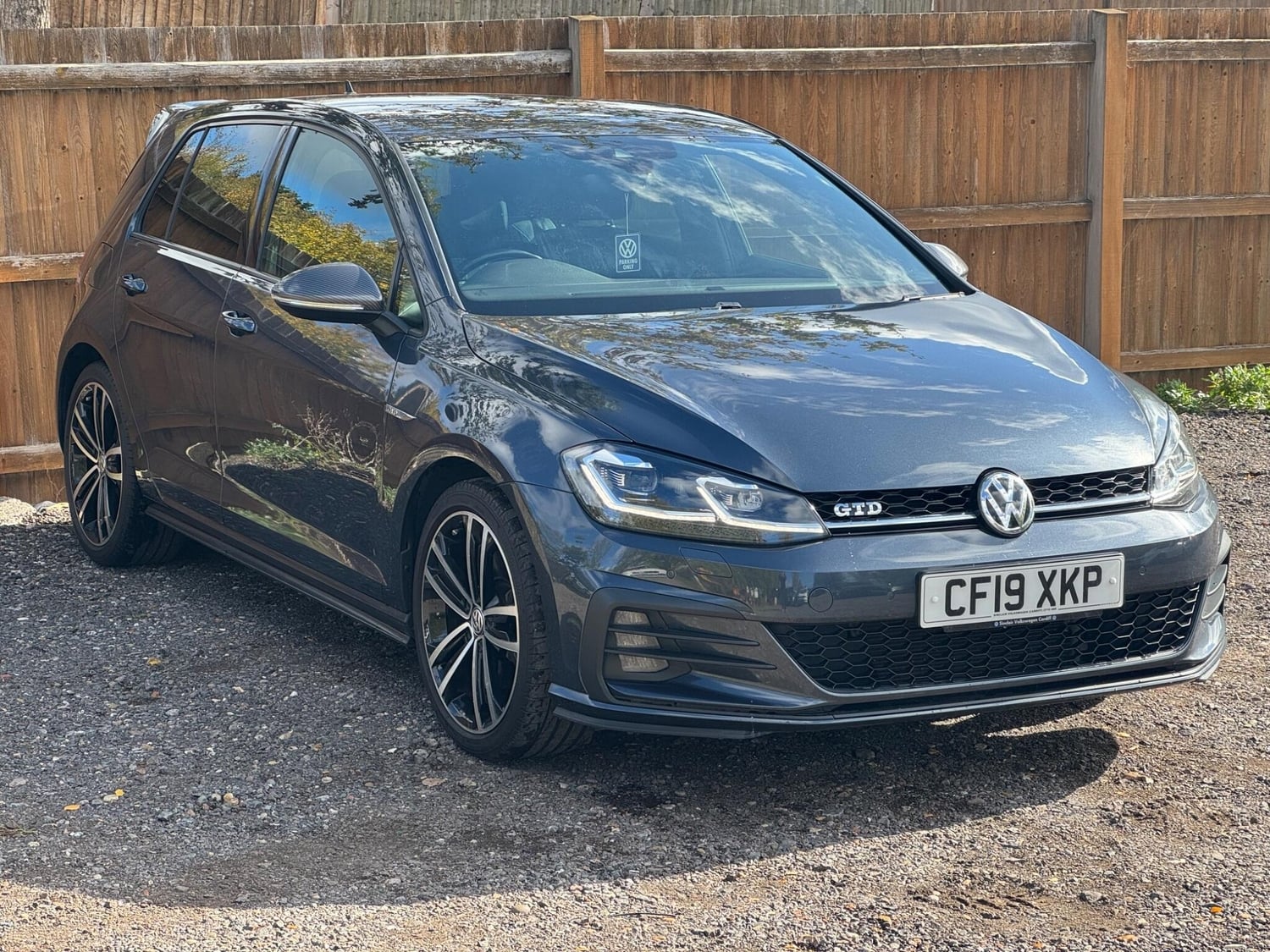 Volkswagen Golf 2019 - Cars
