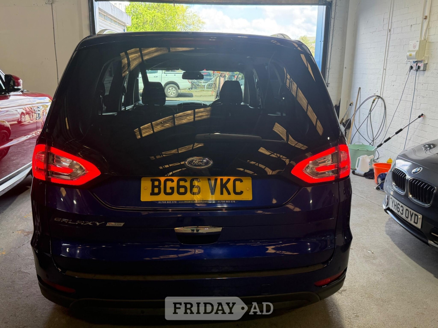 Ford Galaxy 2016 - Cars
