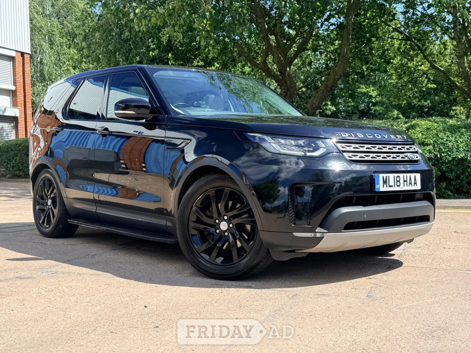 Land Rover Discovery 2018 in Birmingham