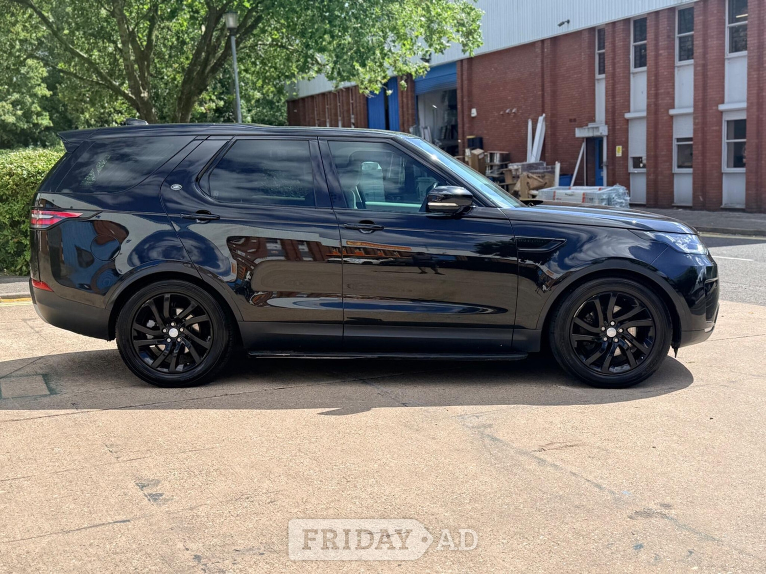 Land Rover Discovery 2018 - Cars
