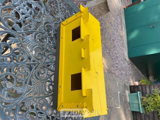 Milenco Manual Peddle Lock