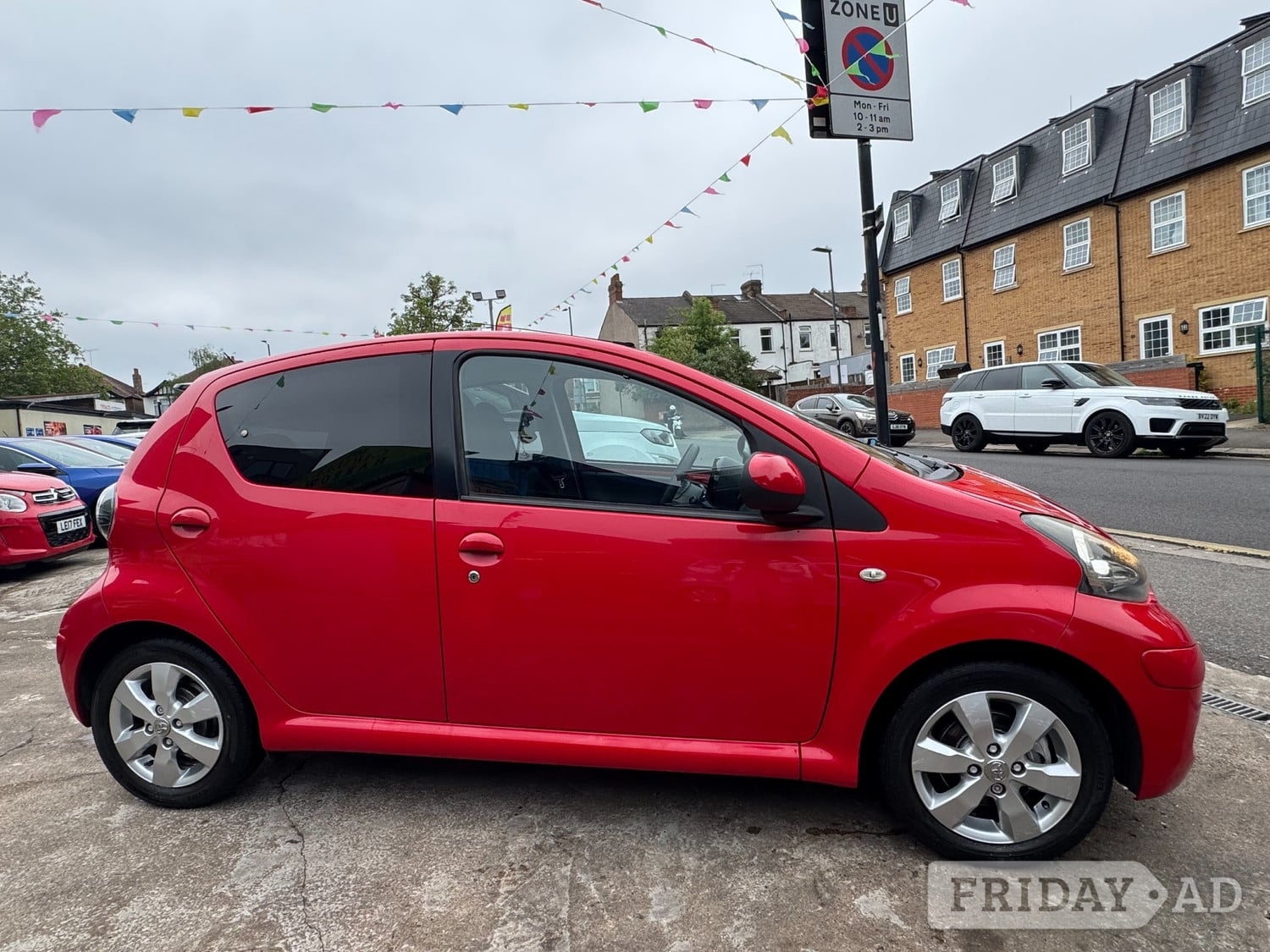 Toyota Aygo 2011 - Cars