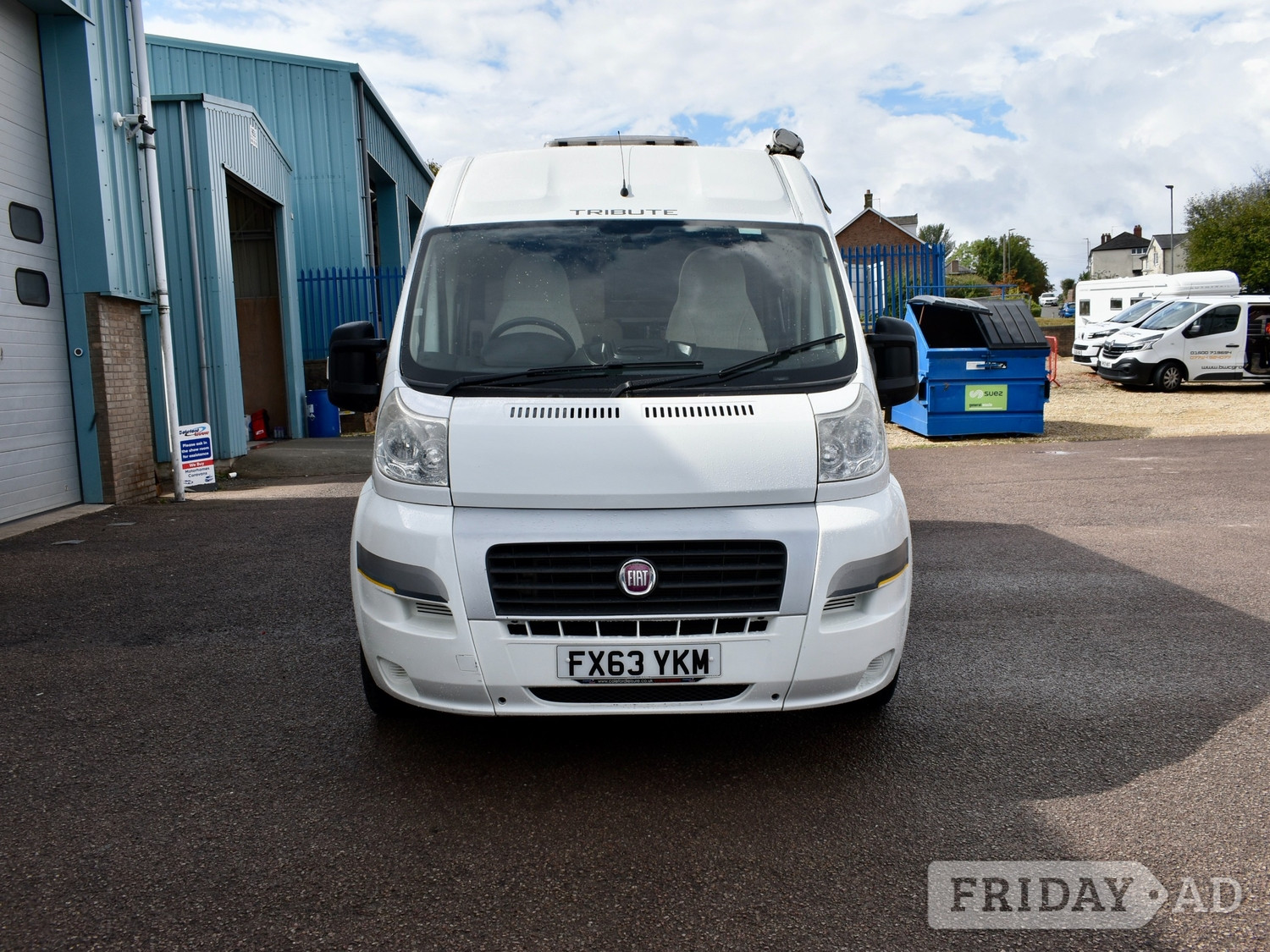 [ berth ]Auto-Trail Tribute