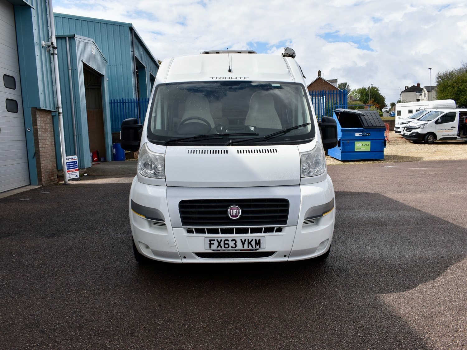 [ berth ]Auto-Trail Tribute