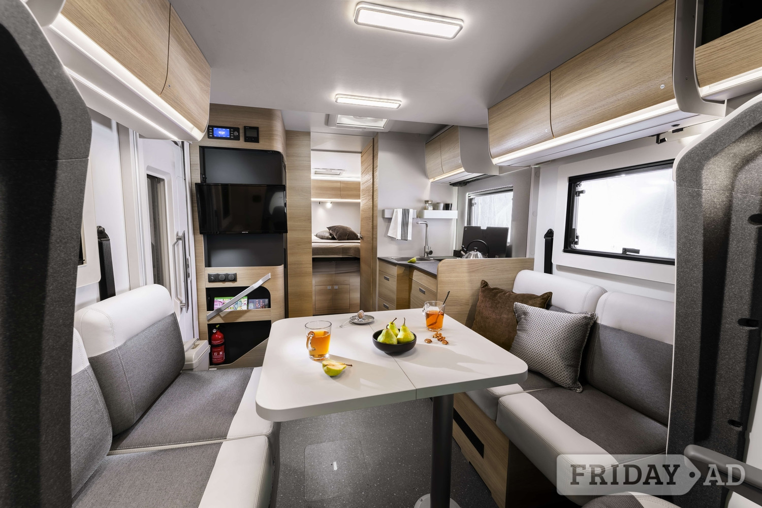 Adria Matrix Select 670 DC Highbridge