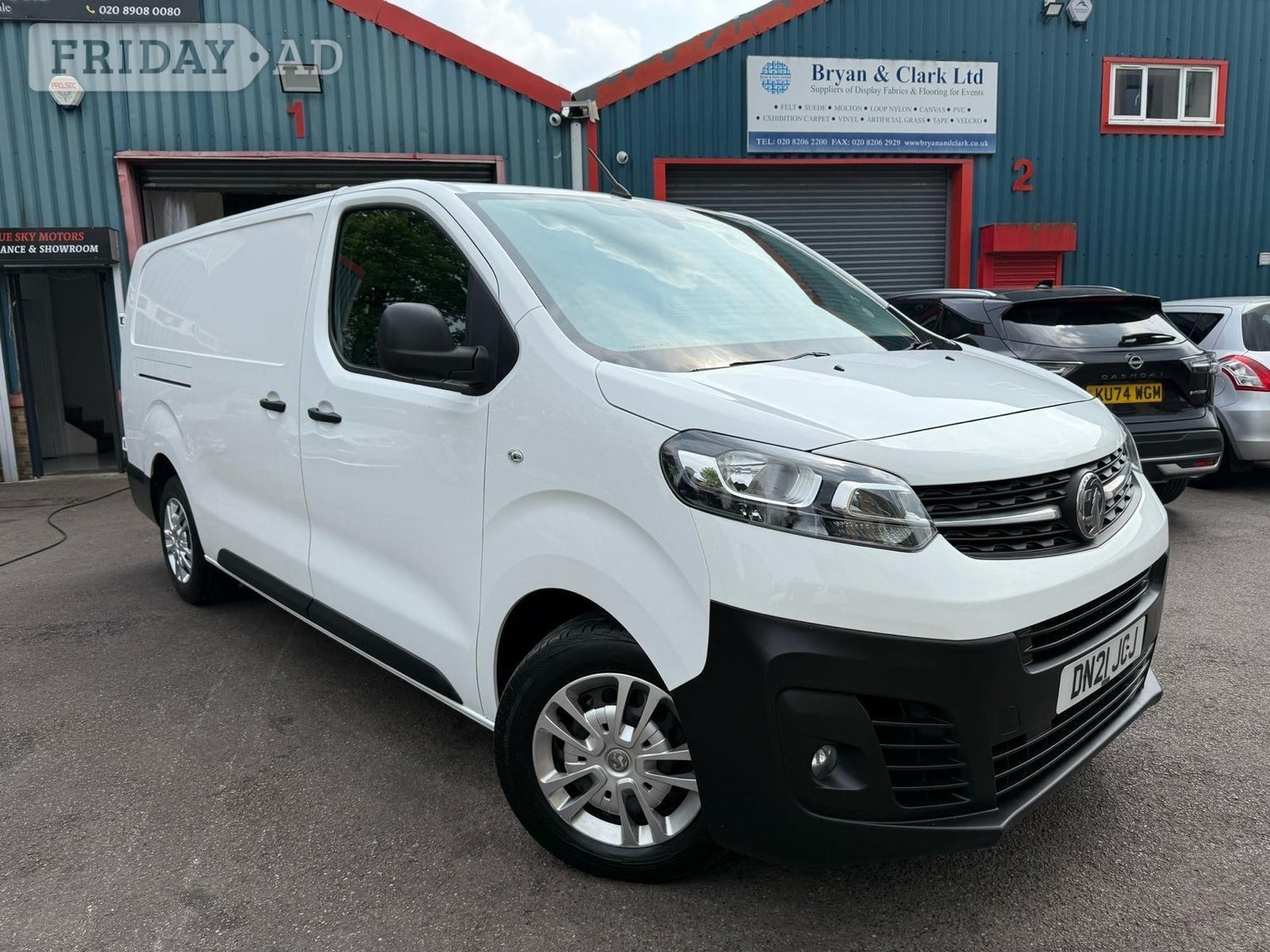 [ berth ]Vauxhall Vivaro