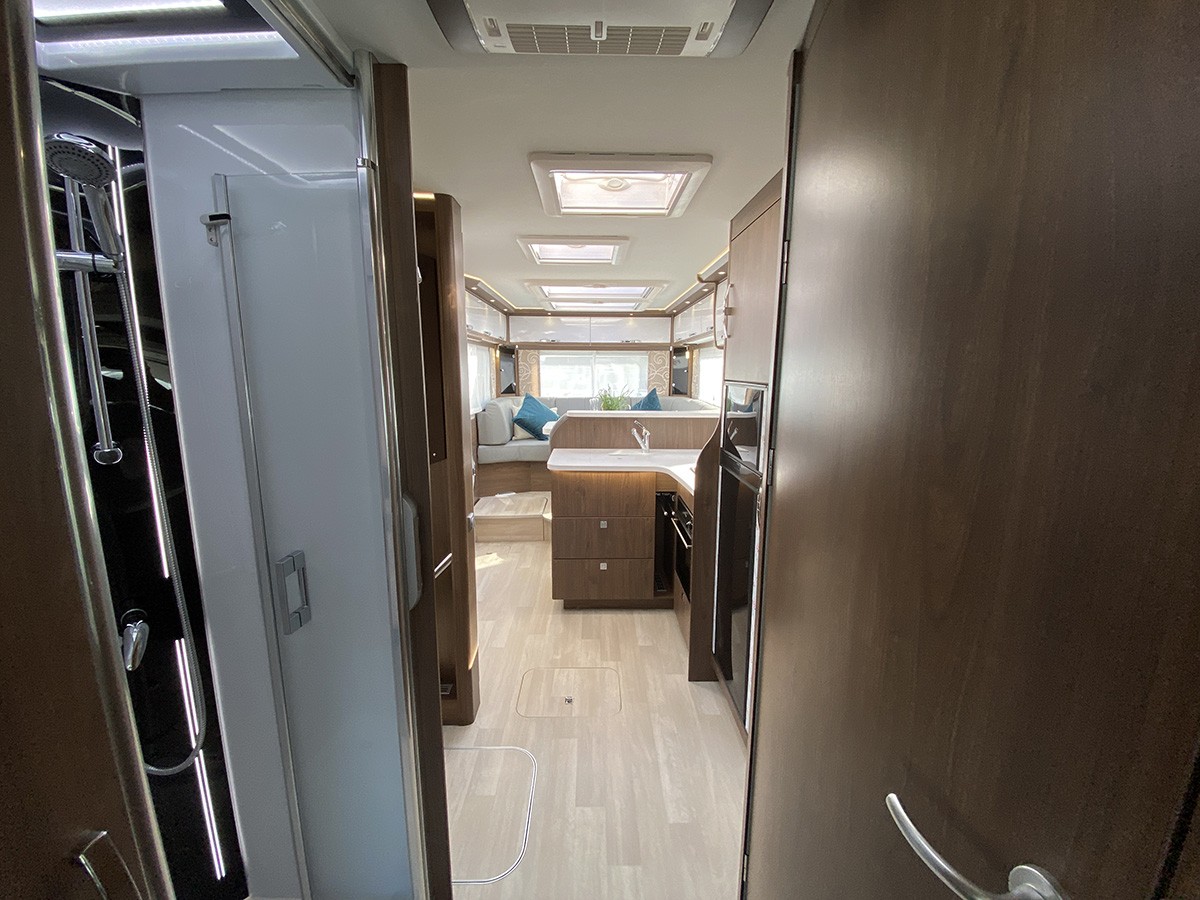 [4 berth ]Frankia Platin I 8400 Plus
