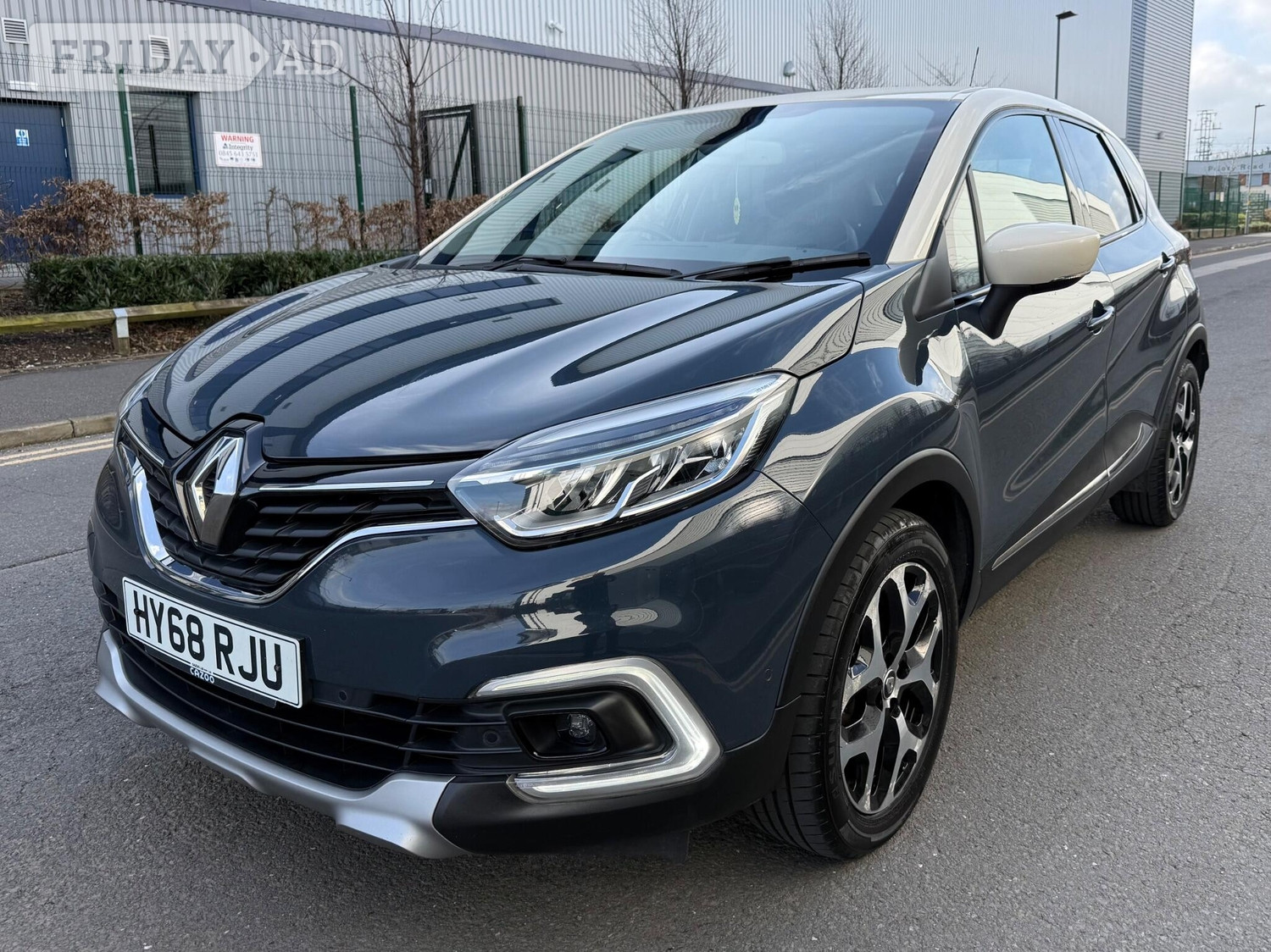 [ berth ]Renault Captur