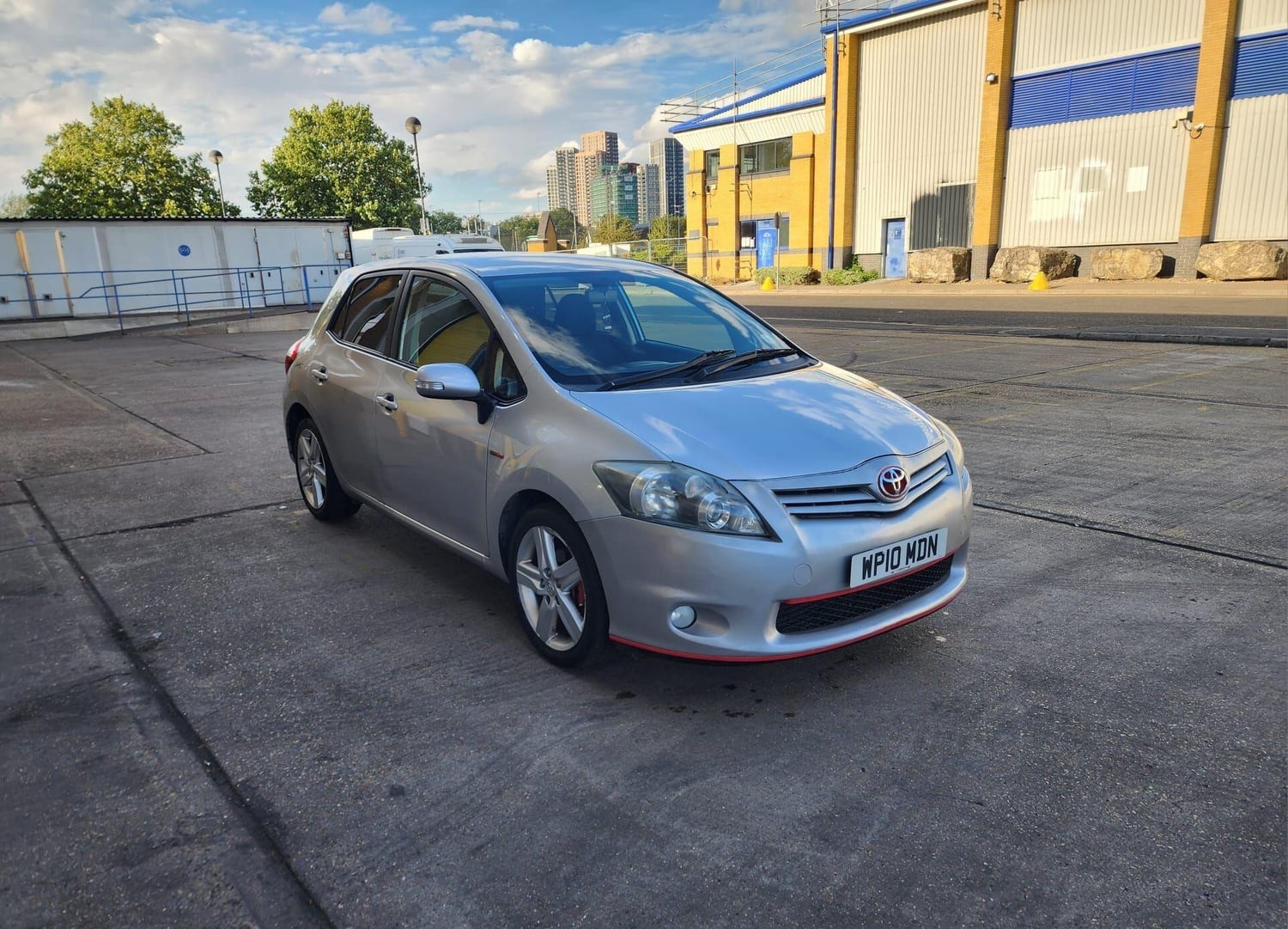 Toyota Auris 2010 in Wembley