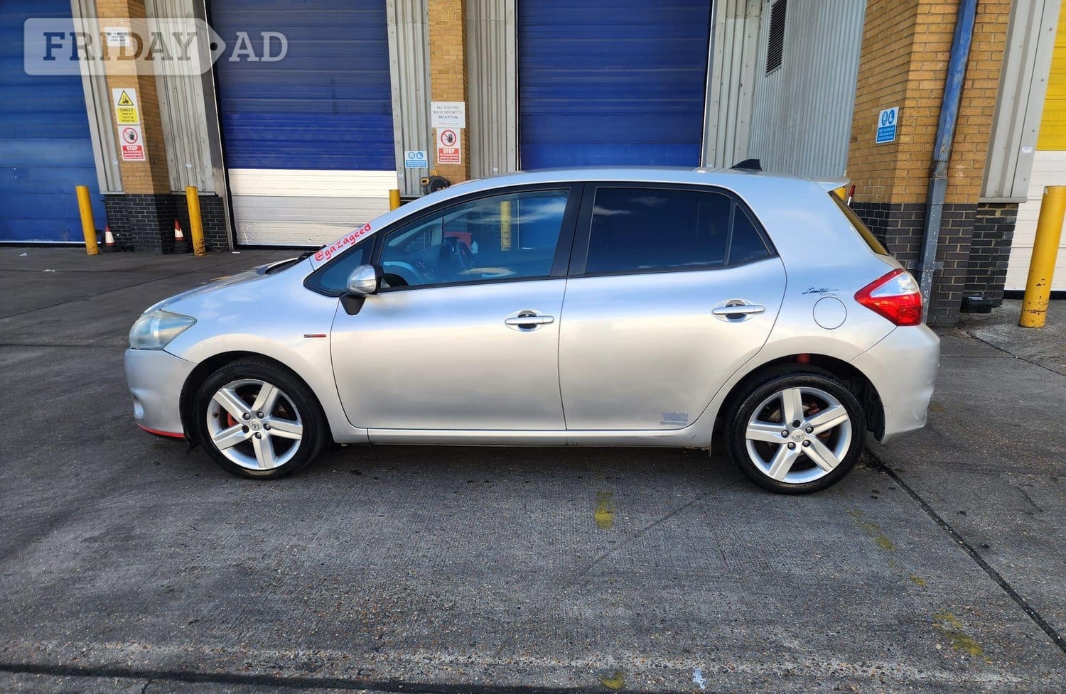 Toyota Auris 2010 - Cars