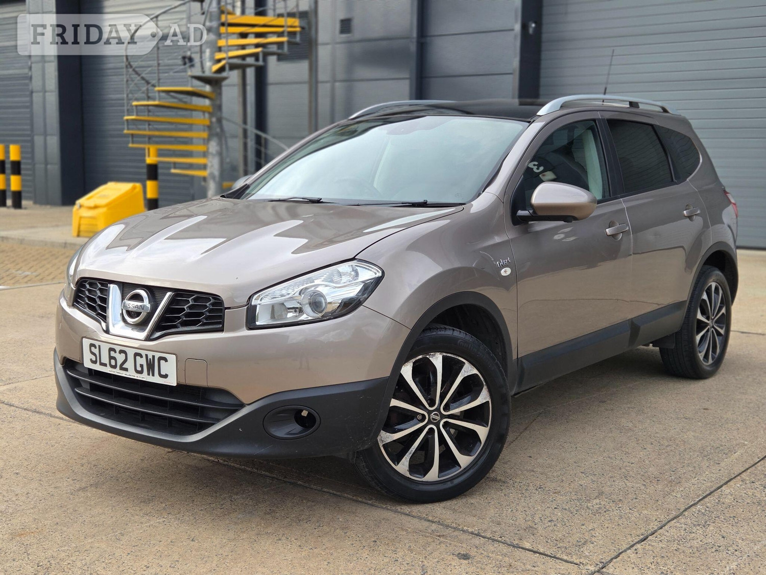 Nissan Qashqai+2 Slough
