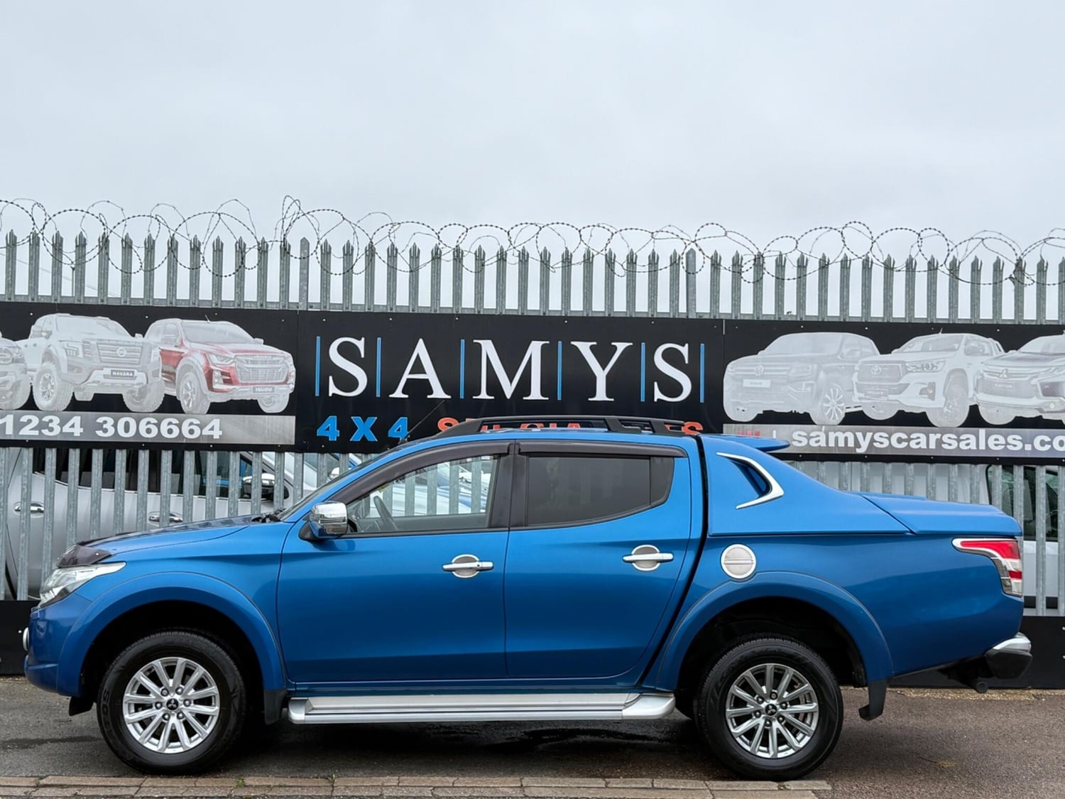 Mitsubishi L200 2017 - Vans & Commercial Vehicles in Bedford