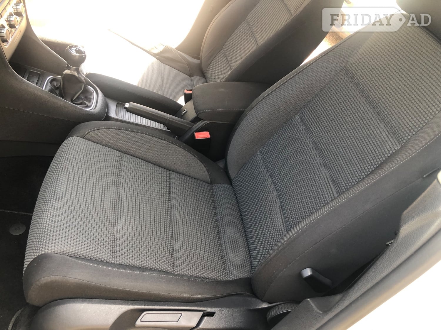 Volkswagen Golf 2009 - Cars