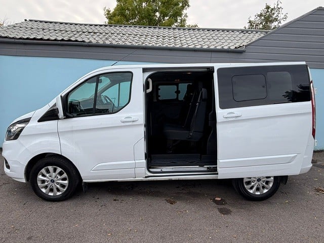 Ford Transit Custom 2023 - Cars in Southampton