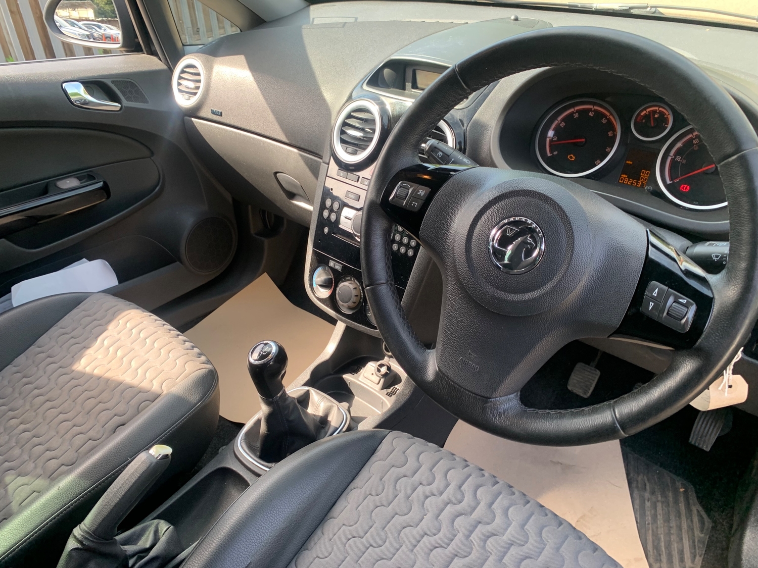 [ berth ]Vauxhall Corsa