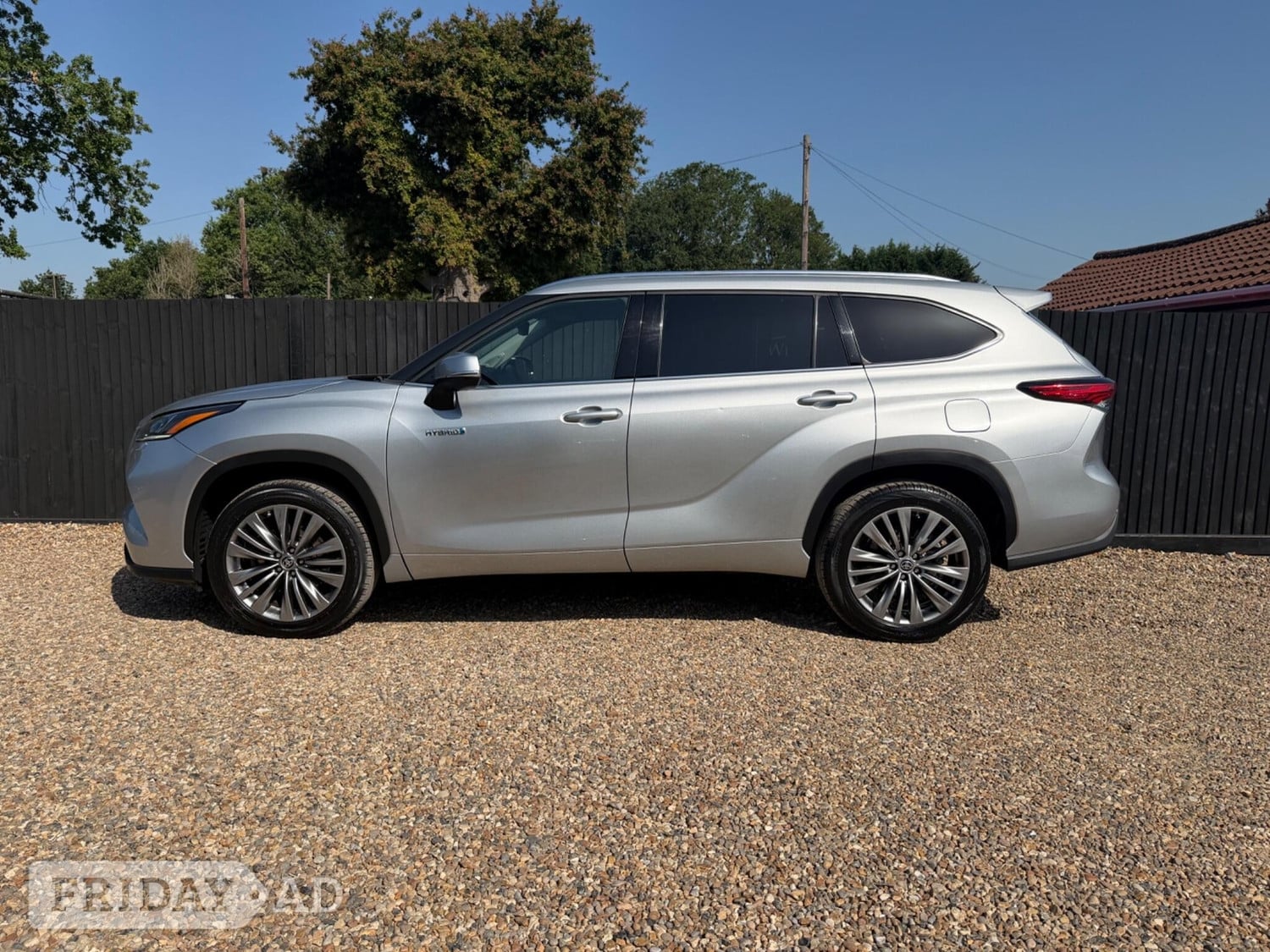 [ berth ]Toyota Highlander Estate