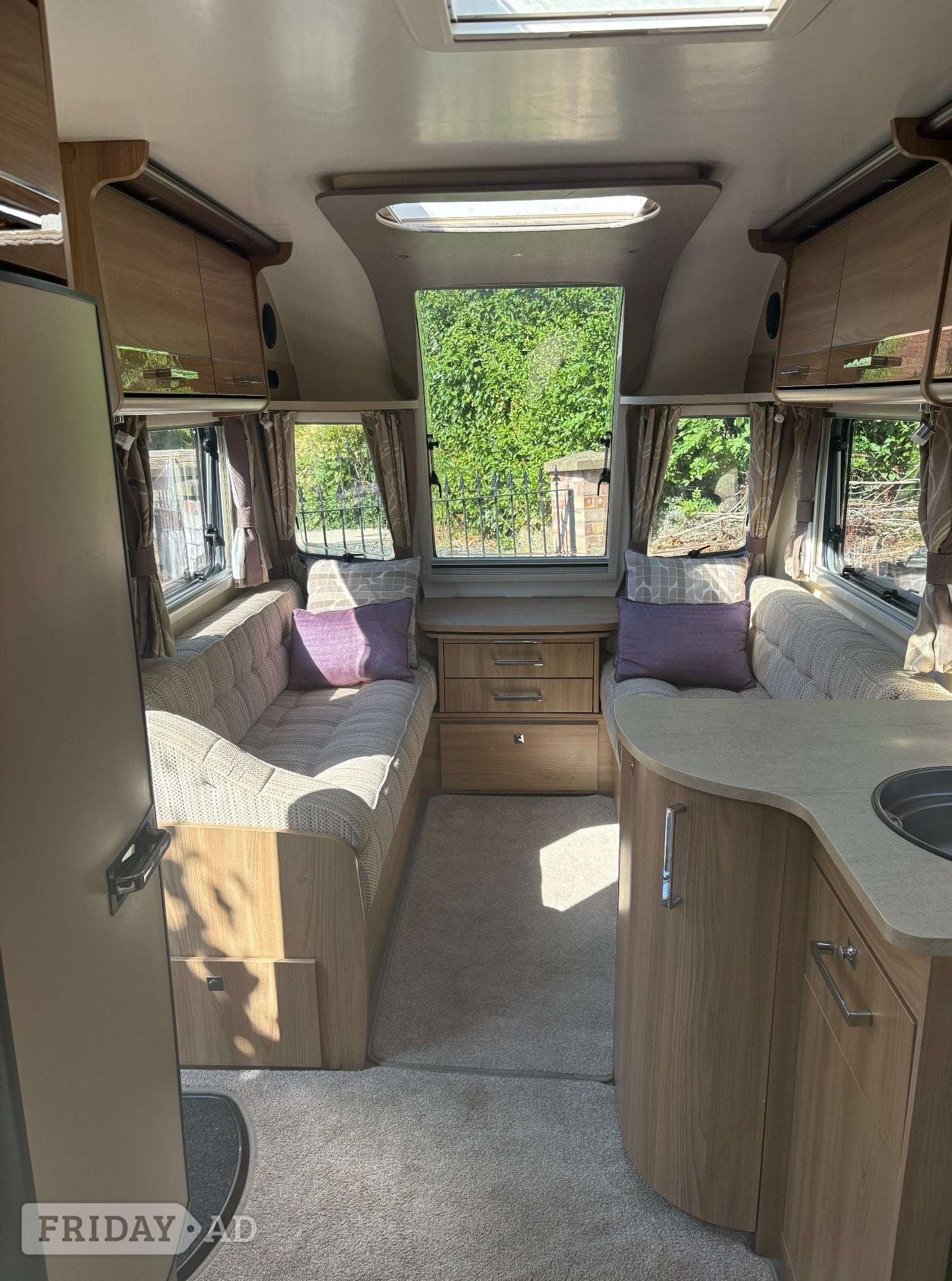 [ berth ]Bailey Unicorn Valencia S4
