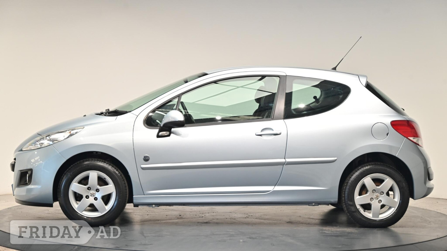 [ berth ]Peugeot 207