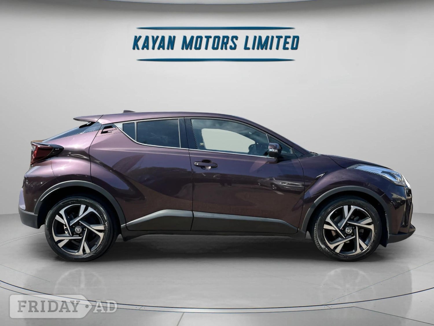 Toyota C-HR 2023 - Cars in Kensington