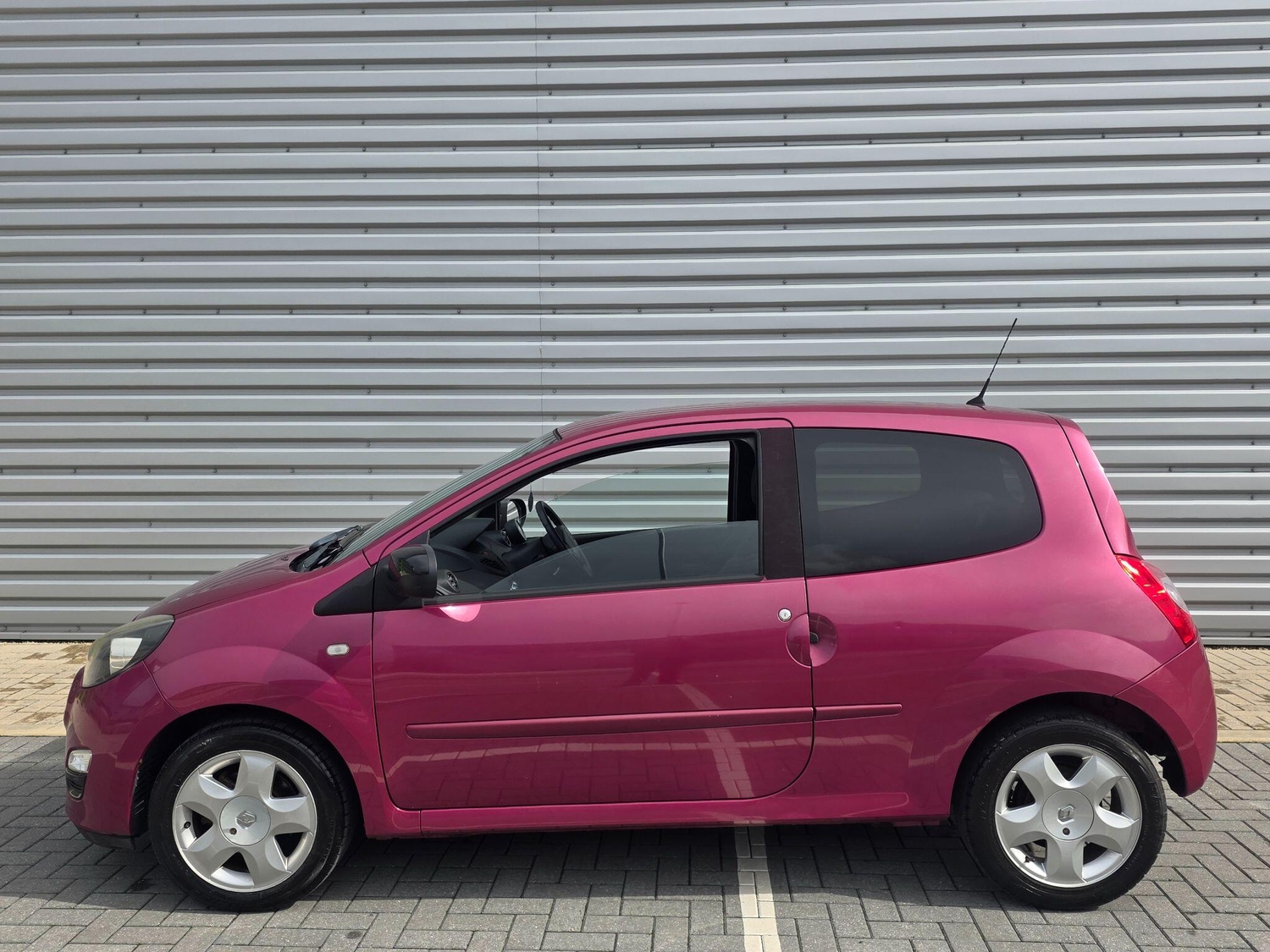 [ berth ]Renault Twingo