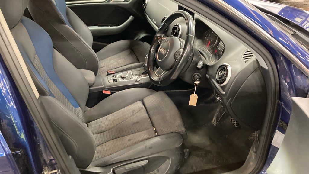 [ berth ]Audi A3